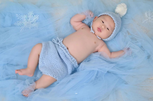 甘肃宝宝吐奶黄色